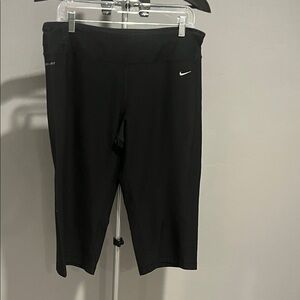 Nike Black Workout Capris (345)